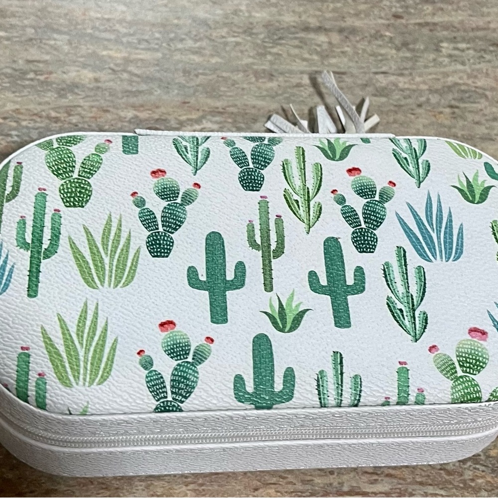 Cynthia Rowley Cactus Print White and green zippered jewelry Case